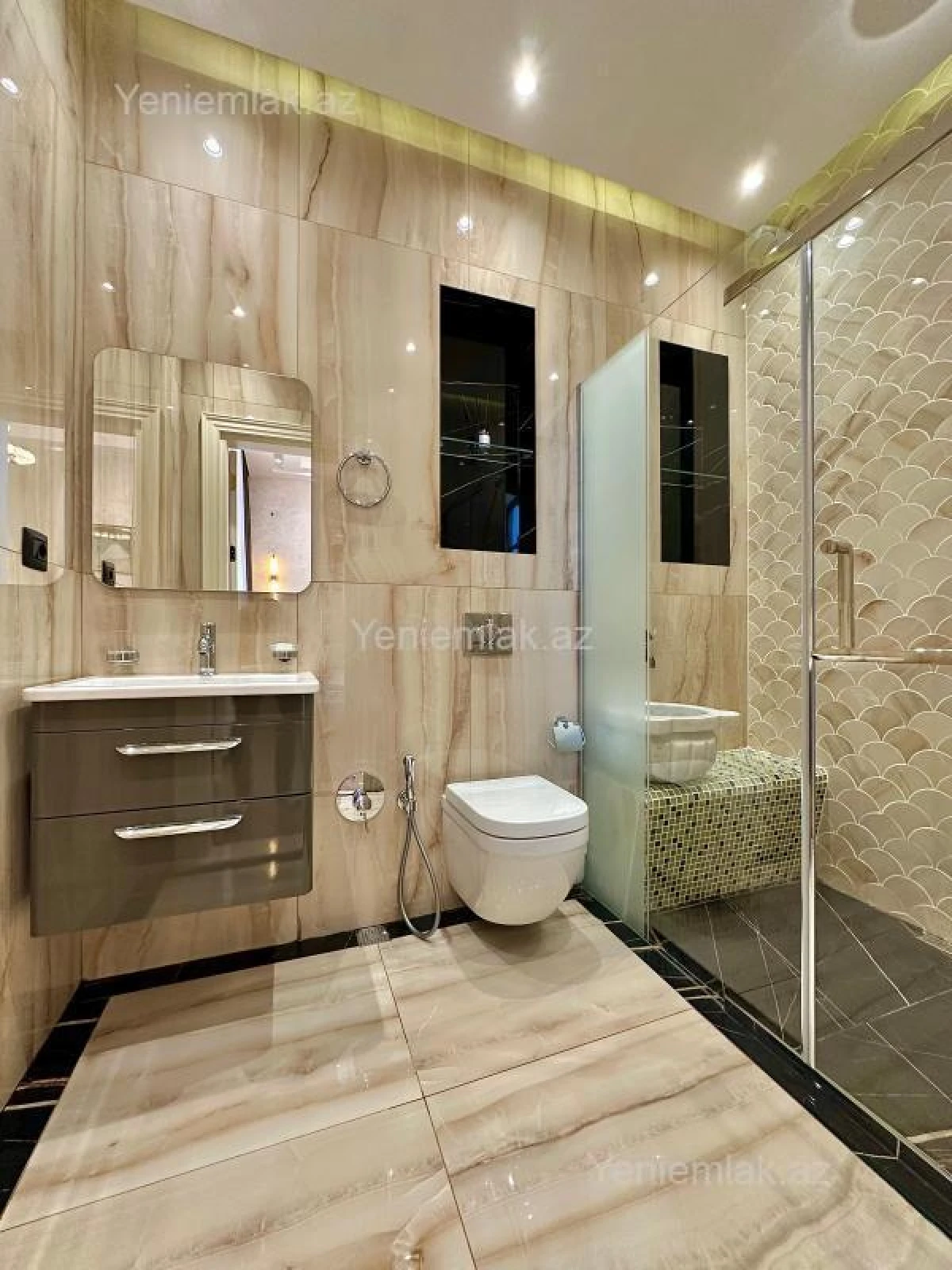 Satılır 4 otaqlı həyət evi 290 m²