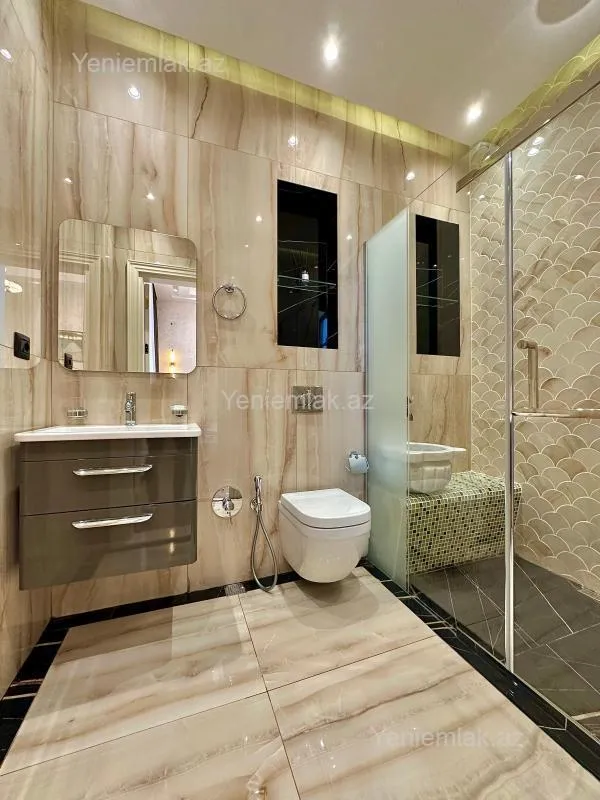 Satılır 4 otaqlı həyət evi 290 m²