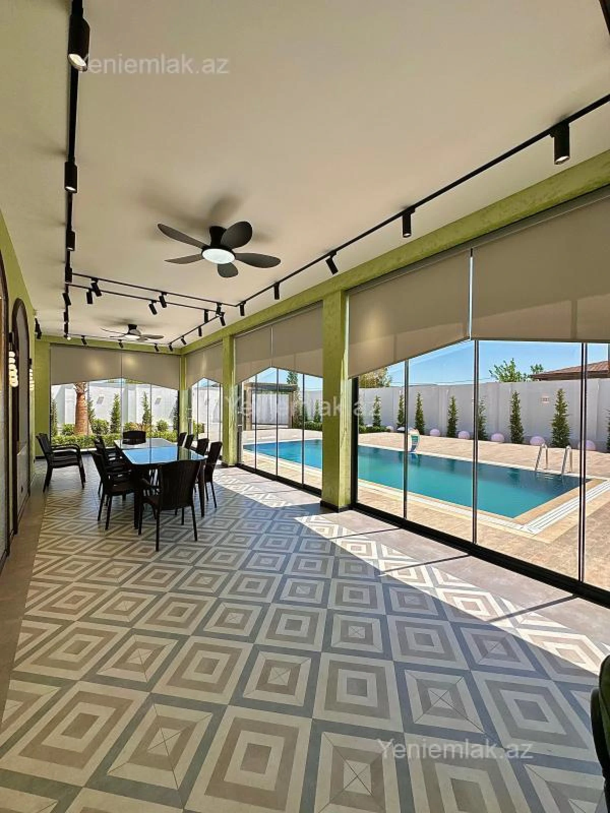 Satılır 4 otaqlı həyət evi 290 m²