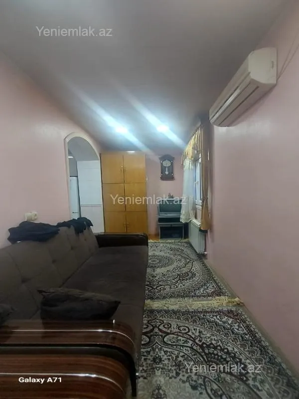Satılır 3 otaqlı köhnə tikili 80 m²