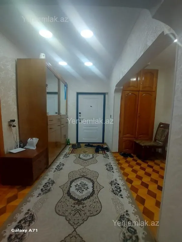 Satılır 3 otaqlı köhnə tikili 80 m²