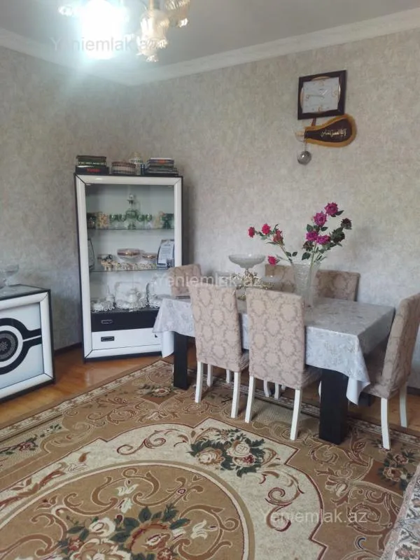 Satılır 4 otaqlı həyət evi 130 m²