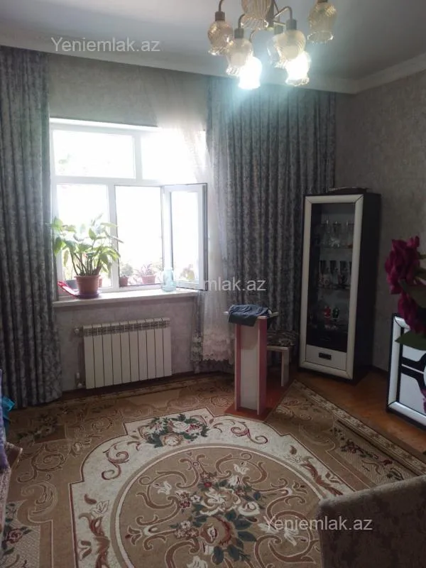 Satılır 4 otaqlı həyət evi 130 m²