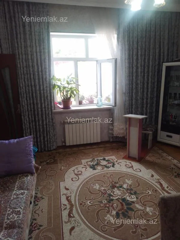 Satılır 4 otaqlı həyət evi 130 m²