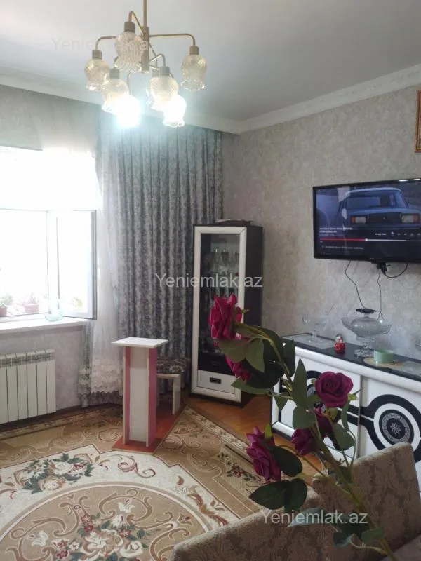 Satılır 4 otaqlı həyət evi 130 m²
