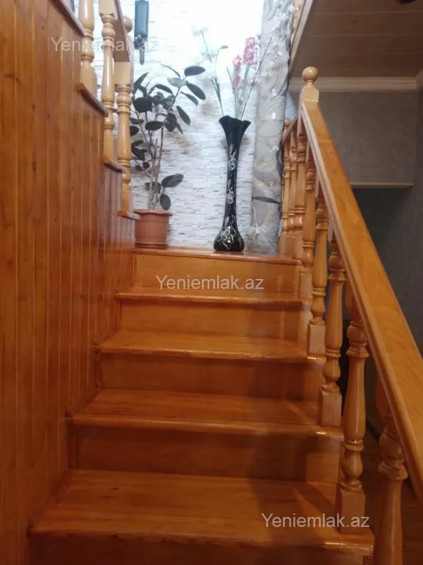 Satılır 4 otaqlı həyət evi 130 m²