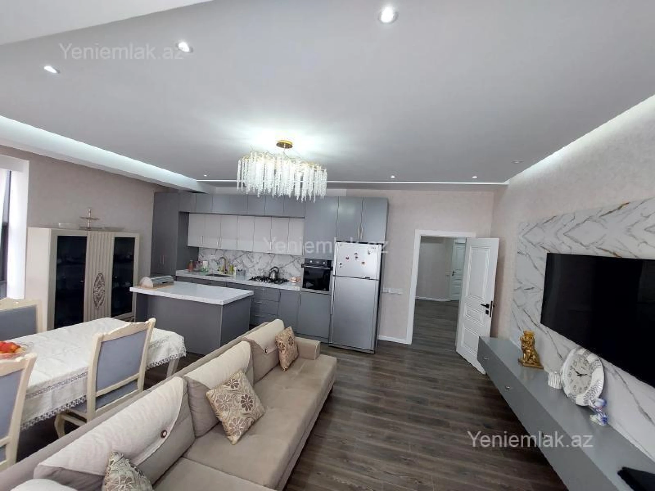 Satılır 3 otaqlı yeni tikili 125 m²