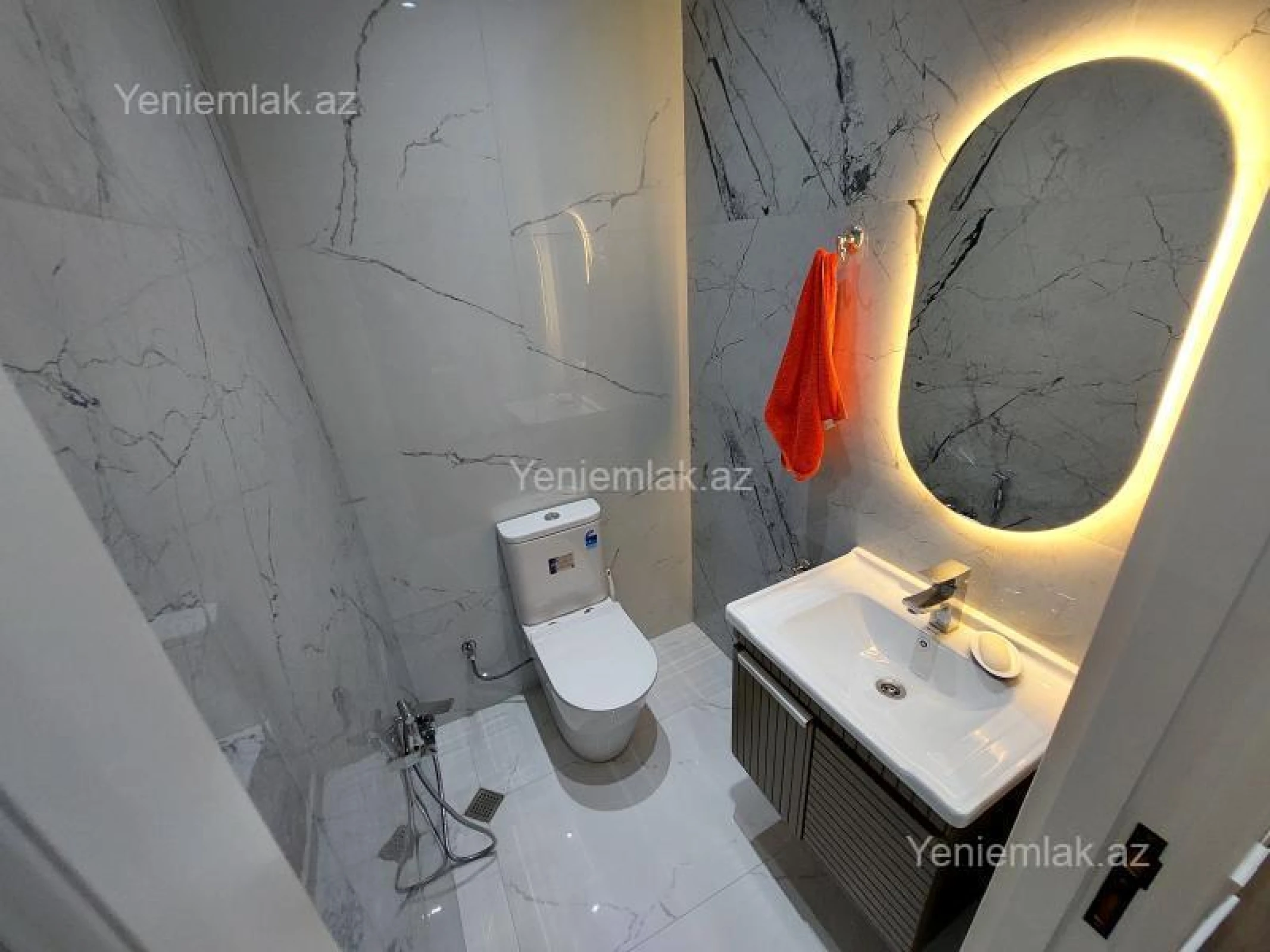 Satılır 3 otaqlı yeni tikili 125 m²