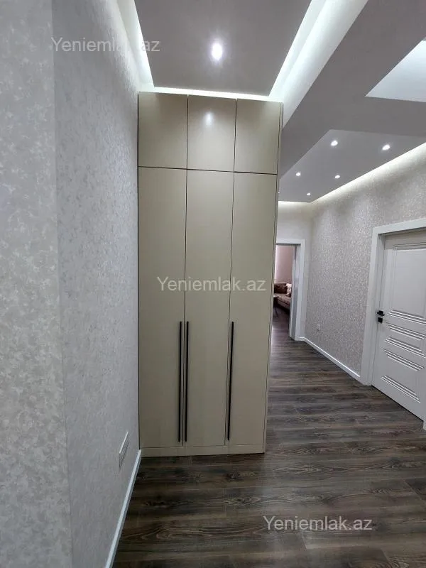 Satılır 3 otaqlı yeni tikili 125 m²