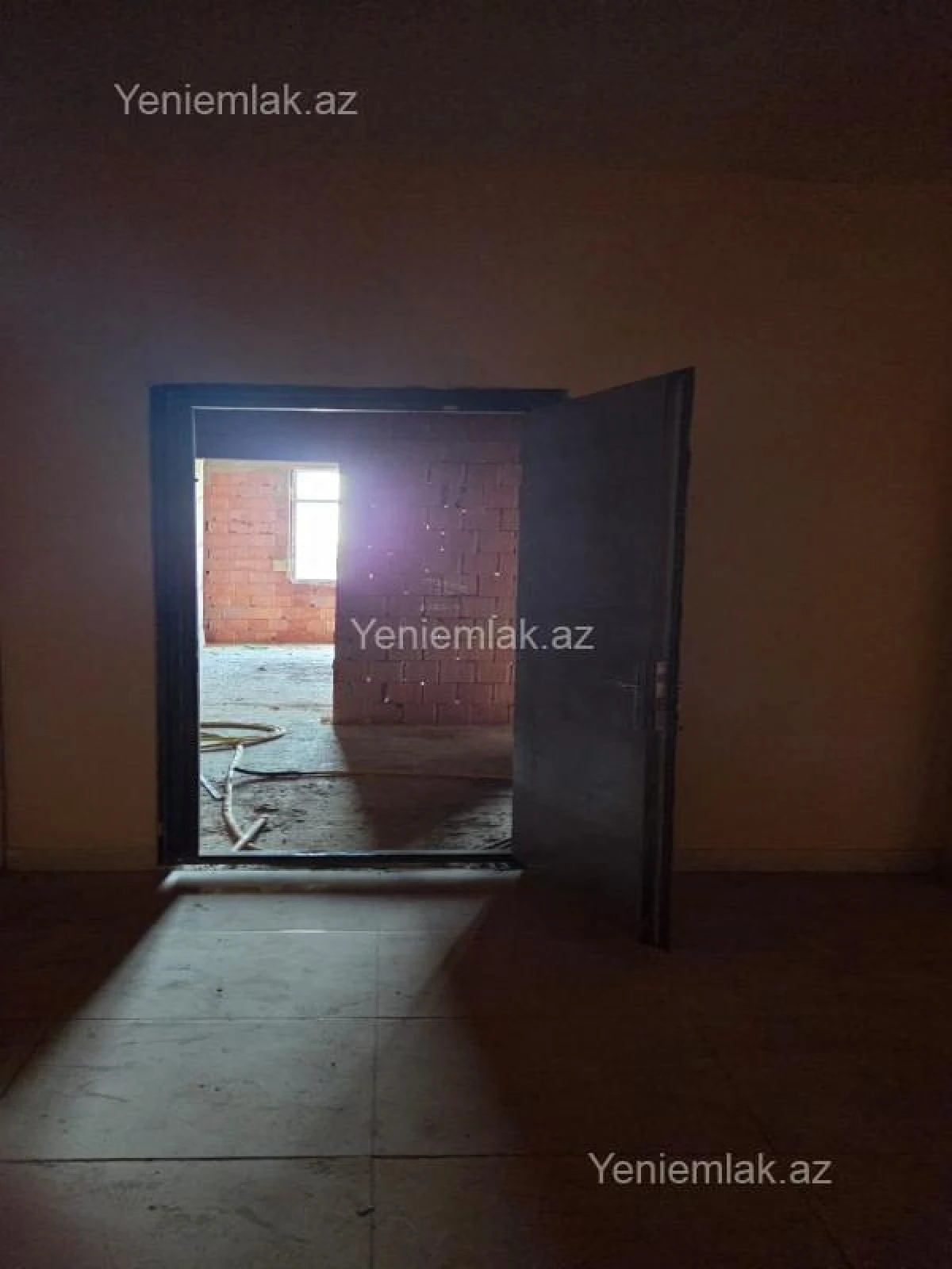 Satılır 2 otaqlı yeni tikili 81 m²