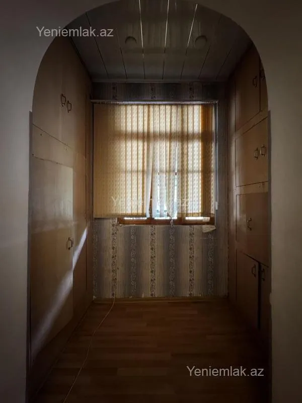 Satılır 3 otaqlı köhnə tikili 70 m²