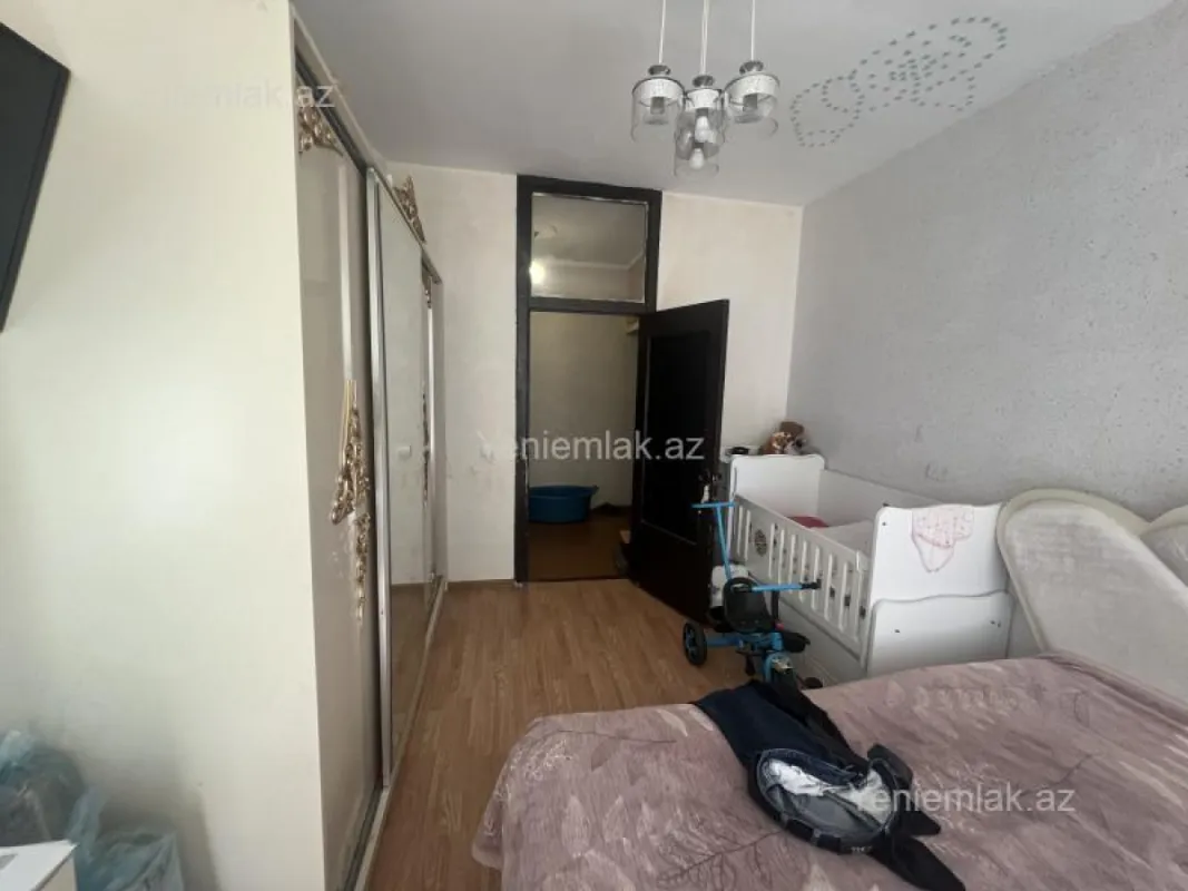 Satılır 3 otaqlı köhnə tikili 80 m²