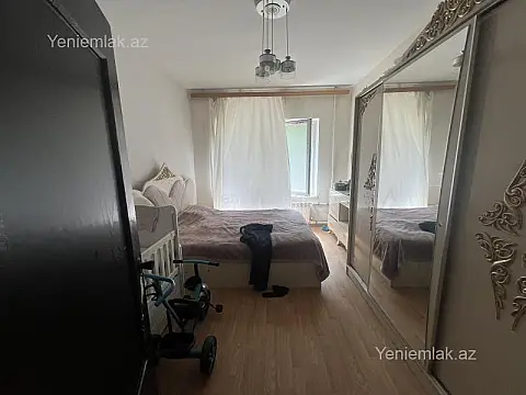 Satılır 3 otaqlı köhnə tikili 80 m²