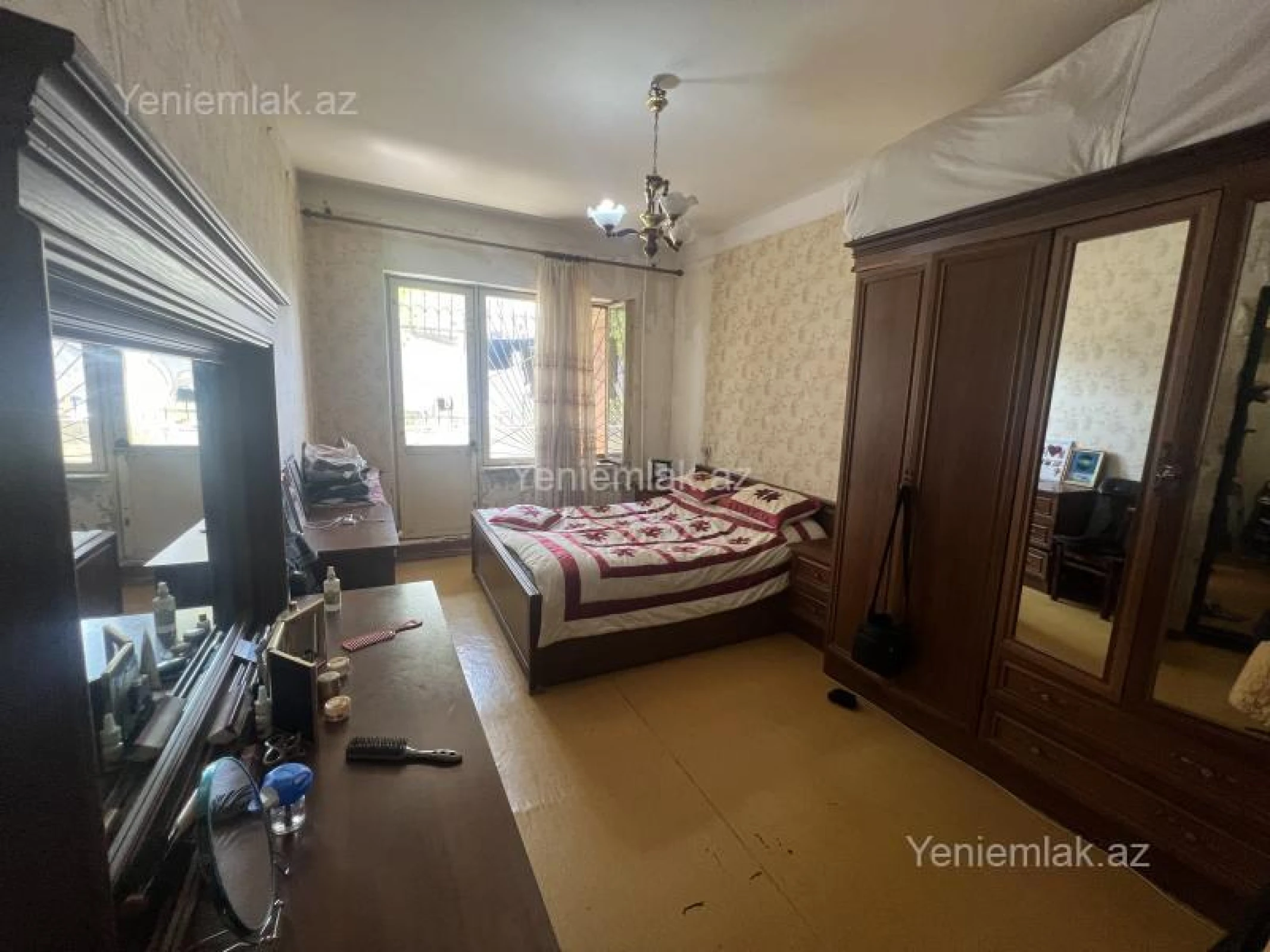 Satılır 3 otaqlı köhnə tikili 80 m²