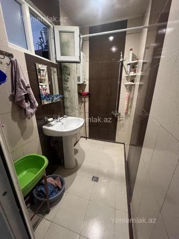 Satılır 3 otaqlı köhnə tikili 80 m²