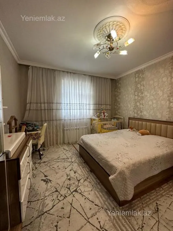 Satılır 5 otaqlı həyət evi 160 m²