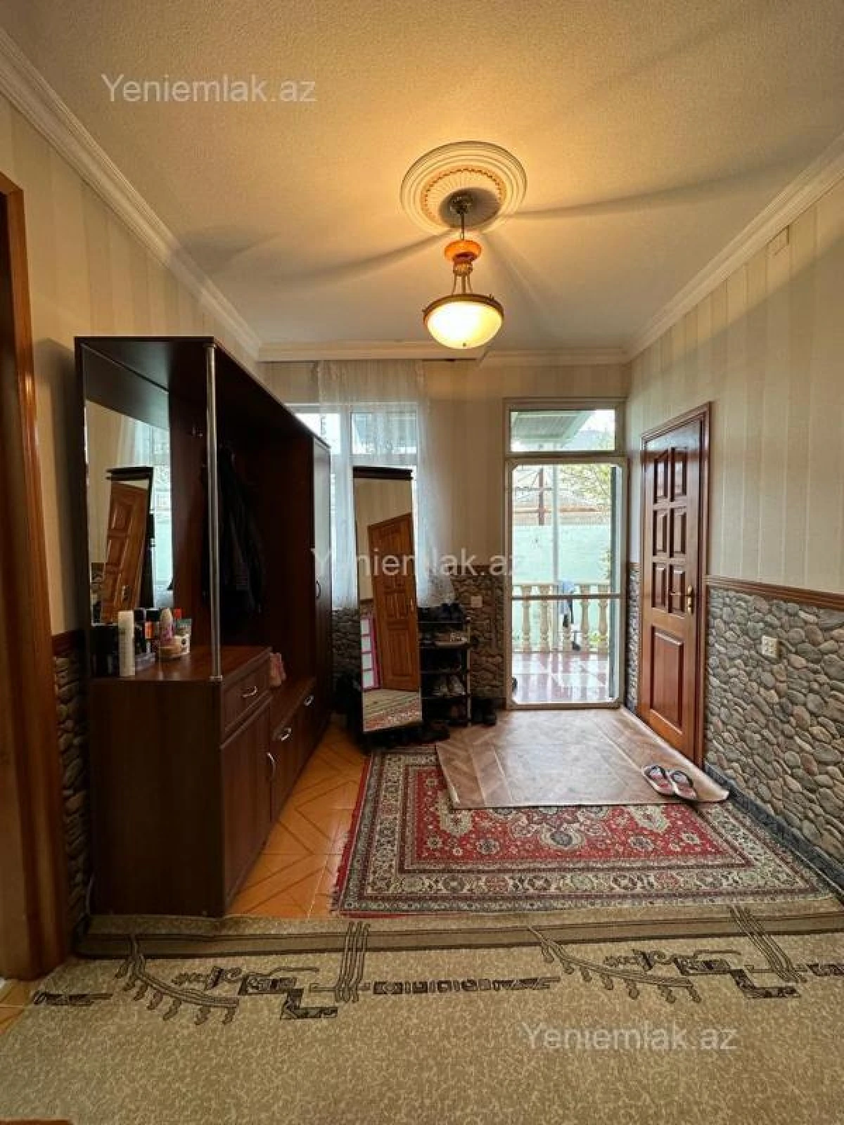 Satılır 5 otaqlı həyət evi 160 m²
