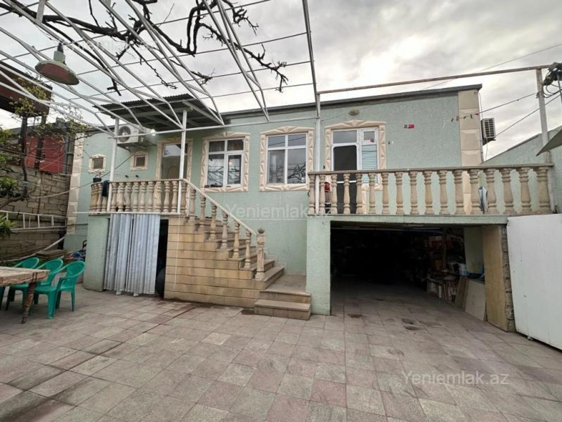Satılır 5 otaqlı həyət evi 160 m²