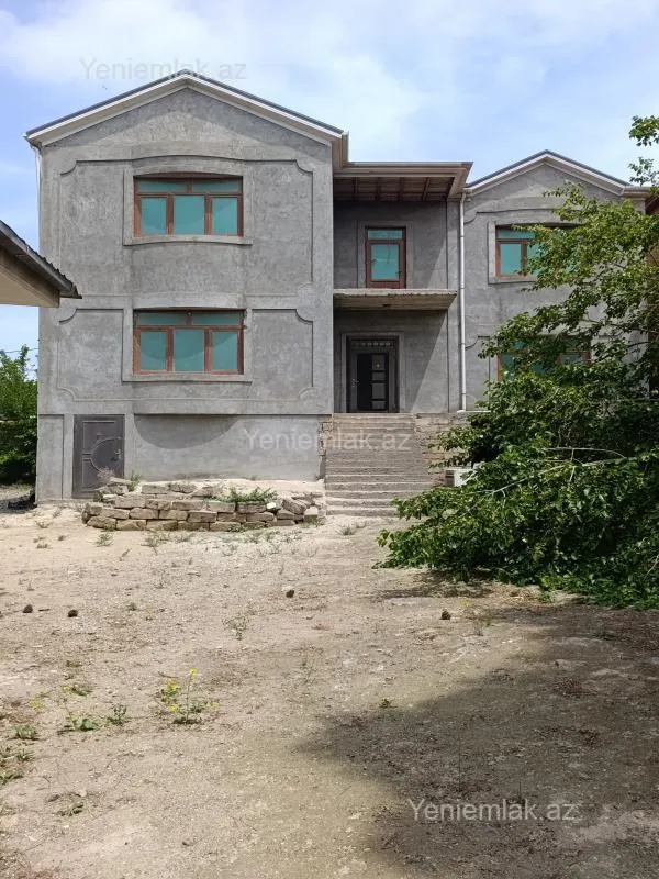 Satılır 7 otaqlı həyət evi 340 m²