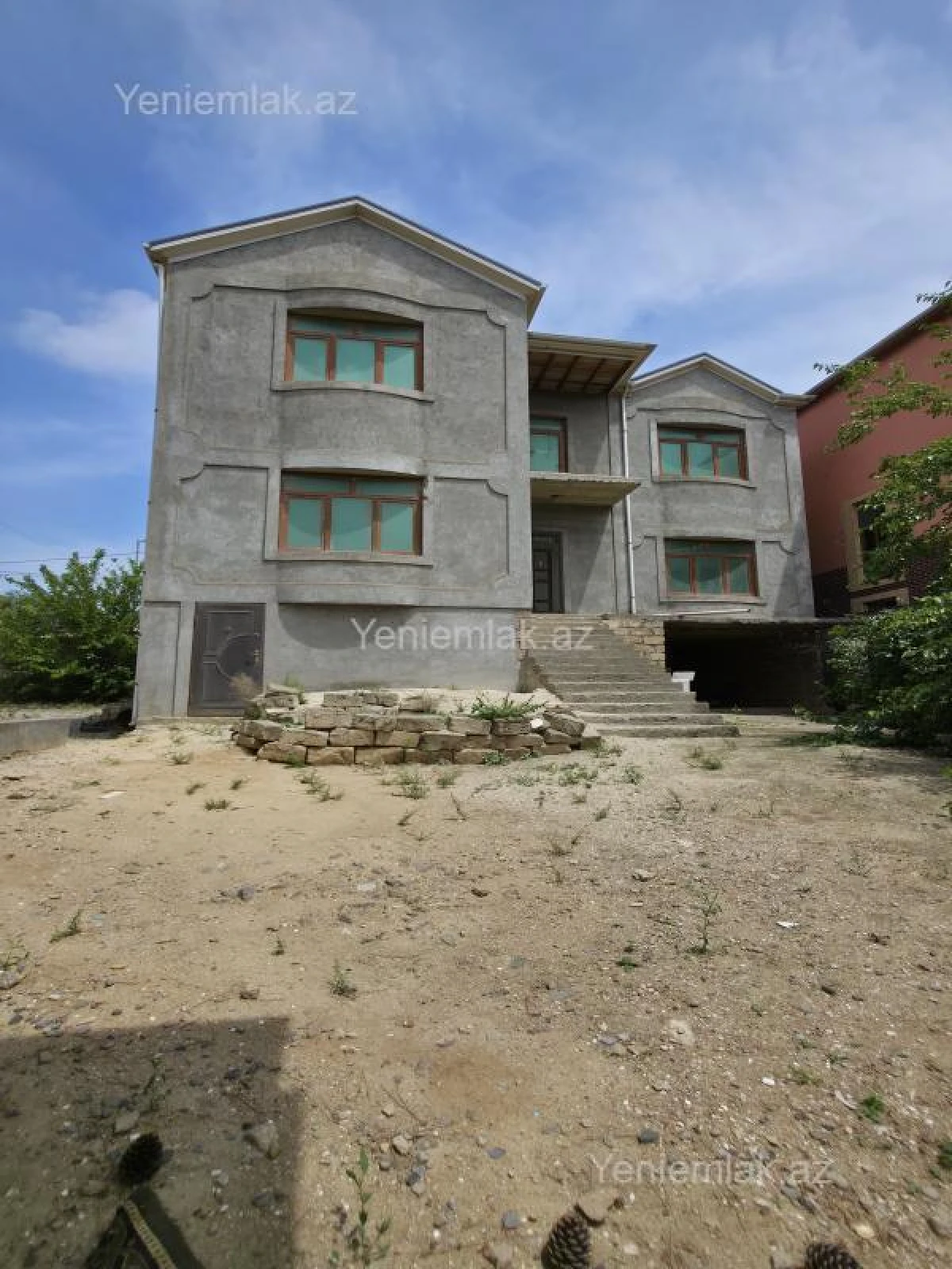 Satılır 7 otaqlı həyət evi 340 m²