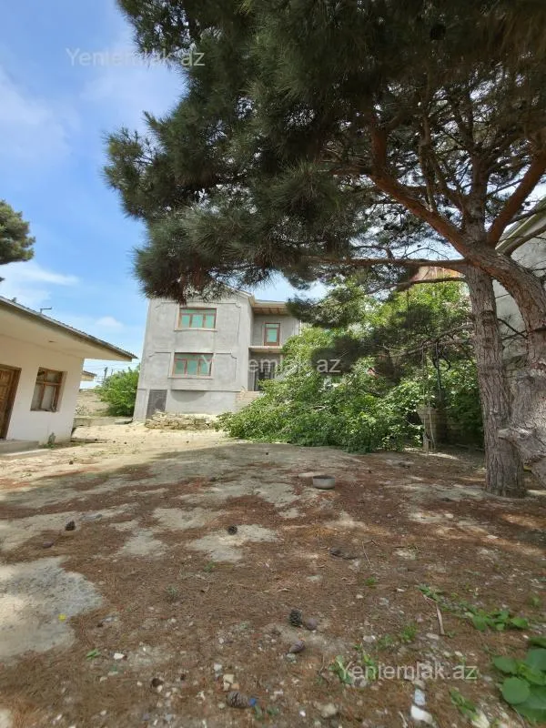 Satılır 7 otaqlı həyət evi 340 m²
