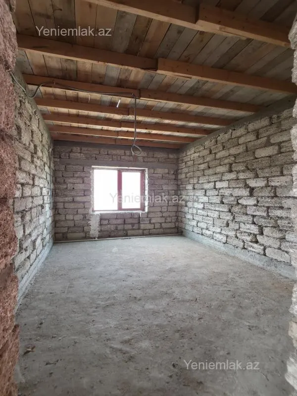 Satılır 7 otaqlı həyət evi 340 m²