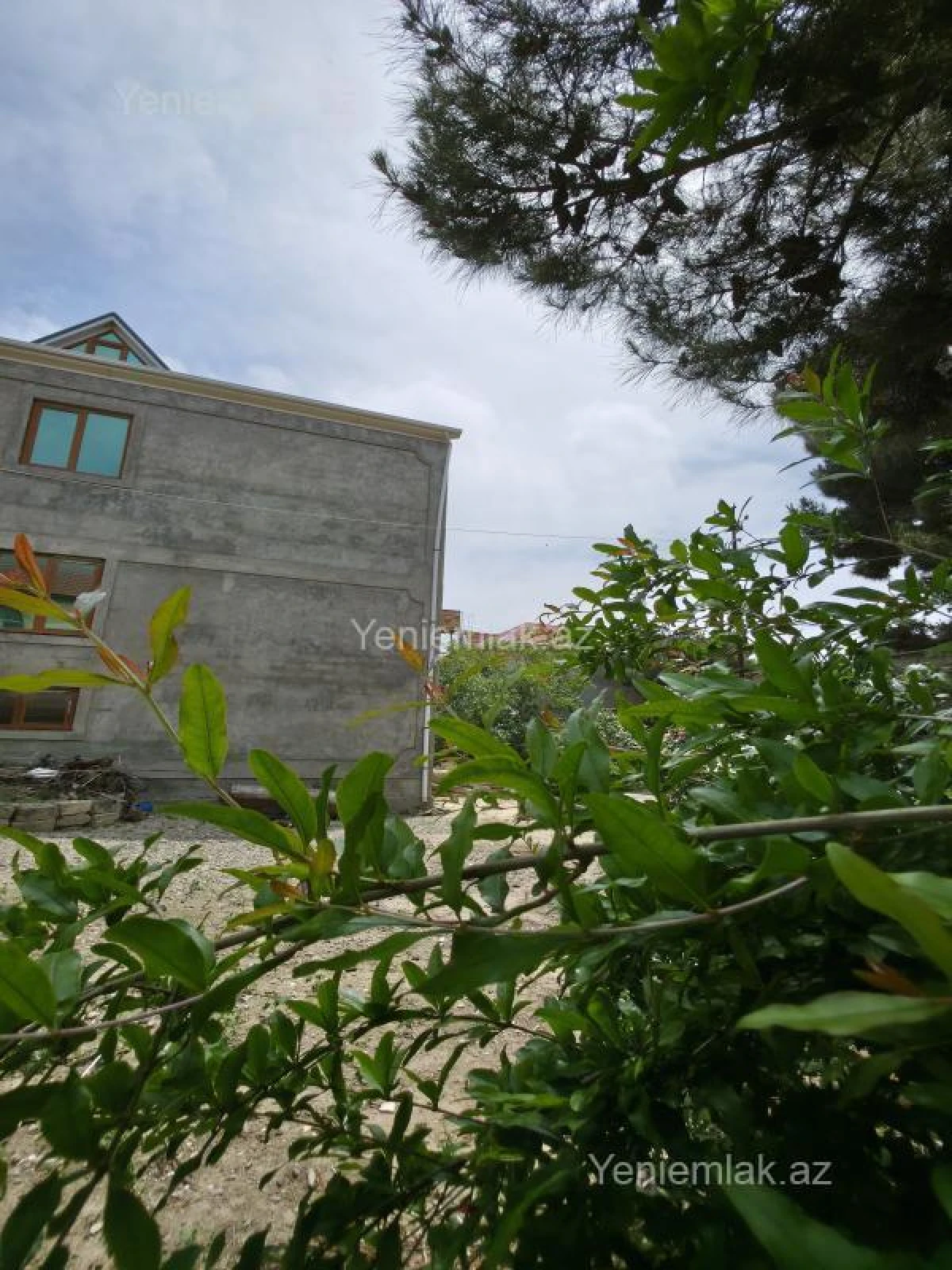 Satılır 7 otaqlı həyət evi 340 m²