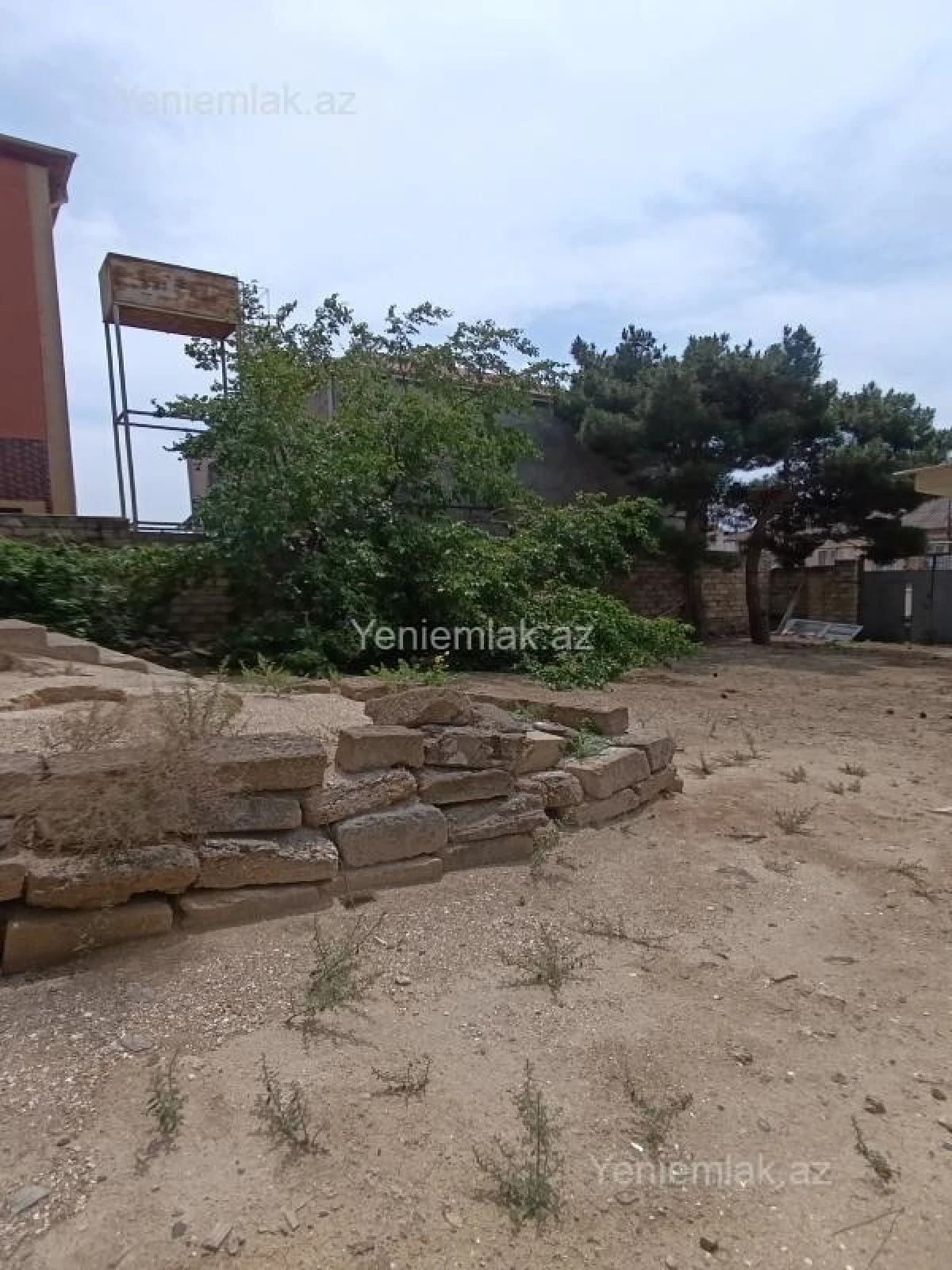 Satılır 7 otaqlı həyət evi 340 m²