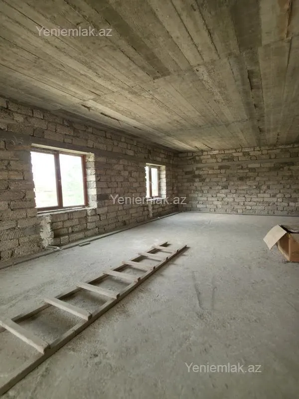 Satılır 7 otaqlı həyət evi 340 m²