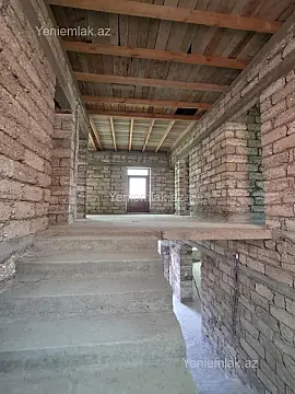 Satılır 7 otaqlı həyət evi 340 m²