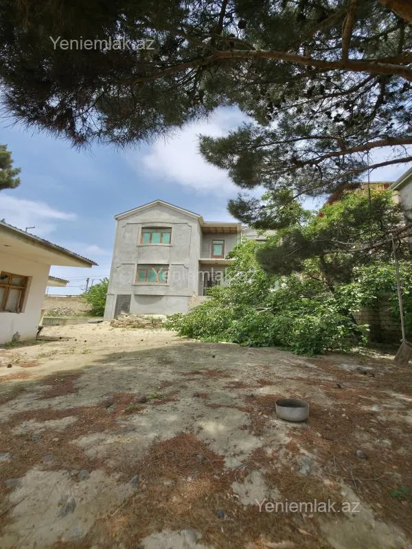 Satılır 7 otaqlı həyət evi 340 m²