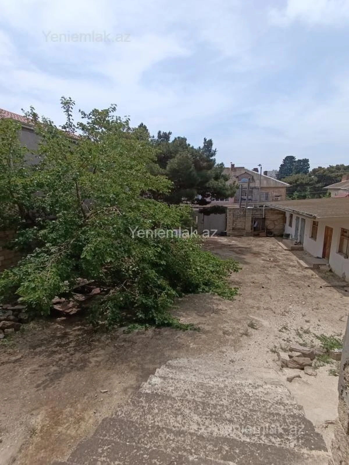 Satılır 7 otaqlı həyət evi 340 m²