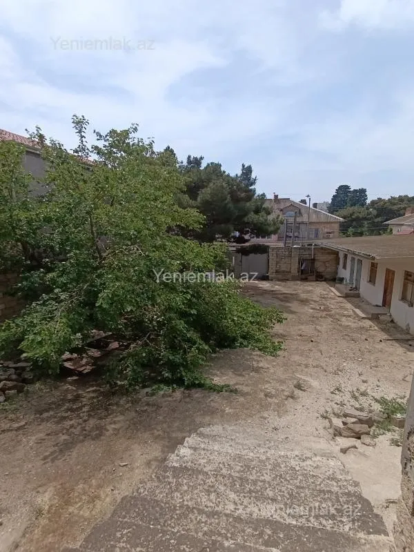 Satılır 7 otaqlı həyət evi 340 m²