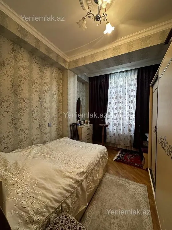 Satılır 3 otaqlı yeni tikili 83 m²
