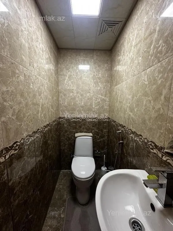 Satılır 3 otaqlı yeni tikili 83 m²