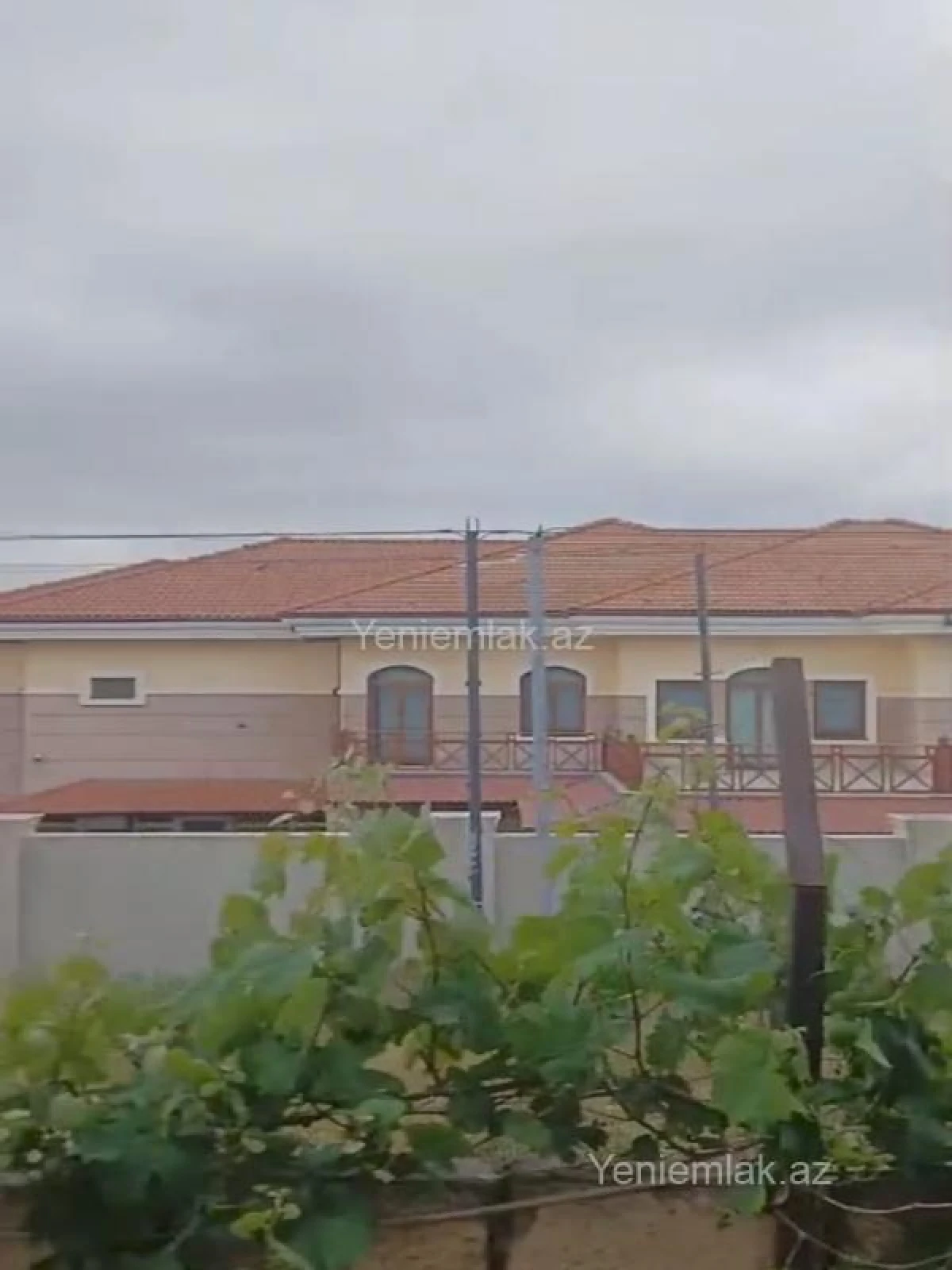 Satılır 3 otaqlı həyət evi 65 m²