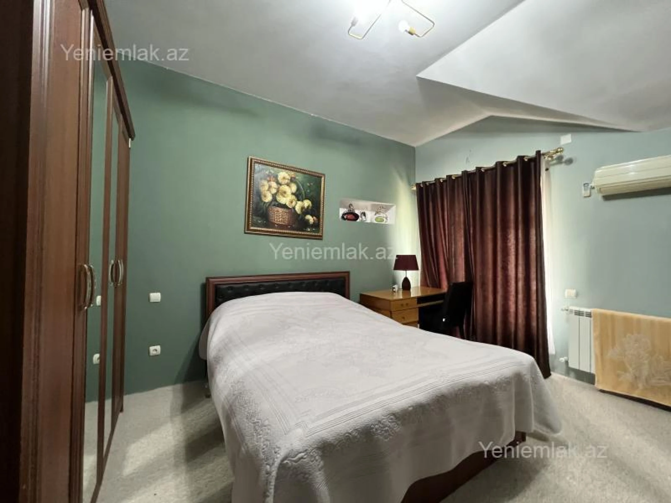 Satılır 10 otaqlı həyət evi 500 m²