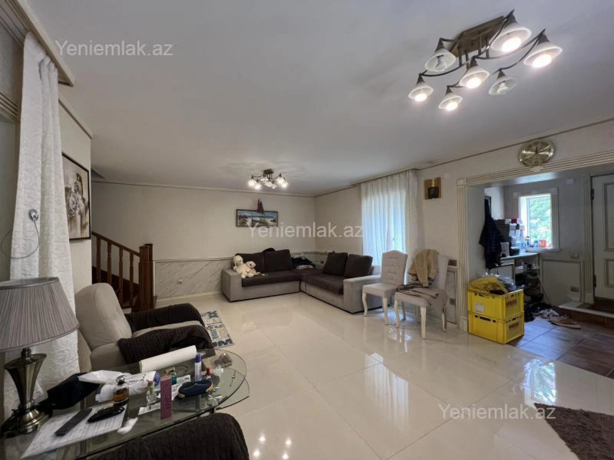 Satılır 10 otaqlı həyət evi 500 m²