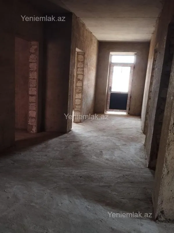 Satılır 6 otaqlı həyət evi 220 m²
