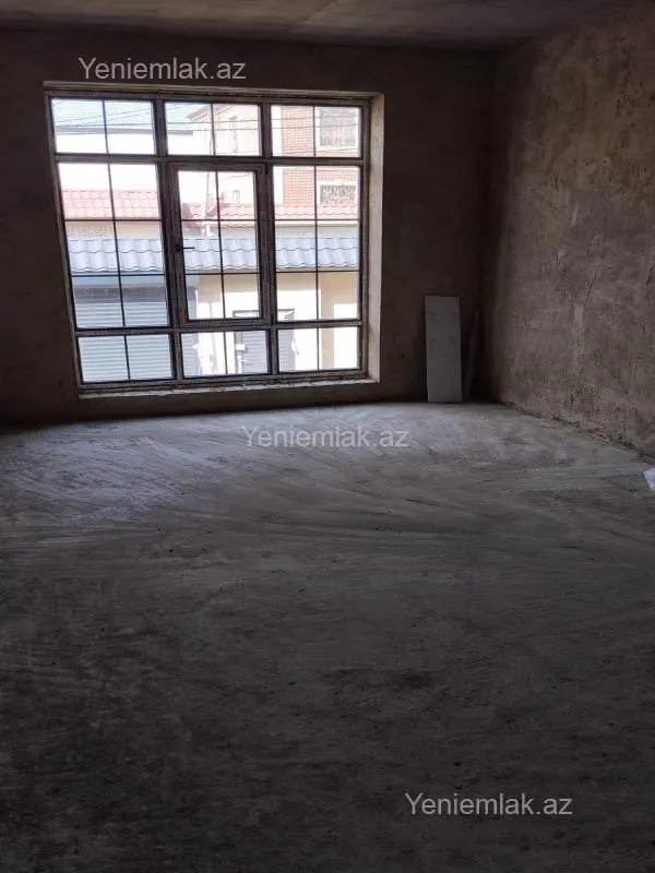 Satılır 6 otaqlı həyət evi 220 m²