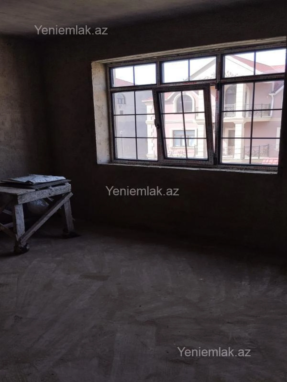 Satılır 6 otaqlı həyət evi 220 m²