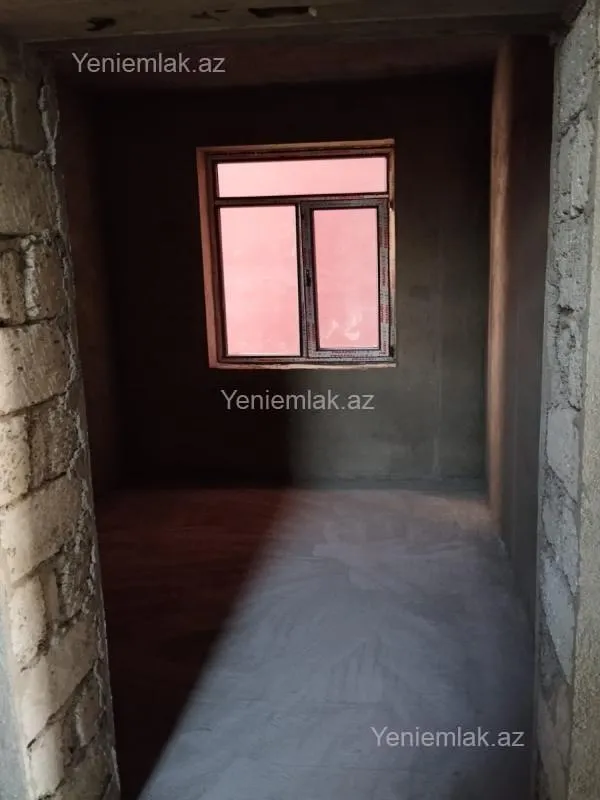 Satılır 6 otaqlı həyət evi 220 m²