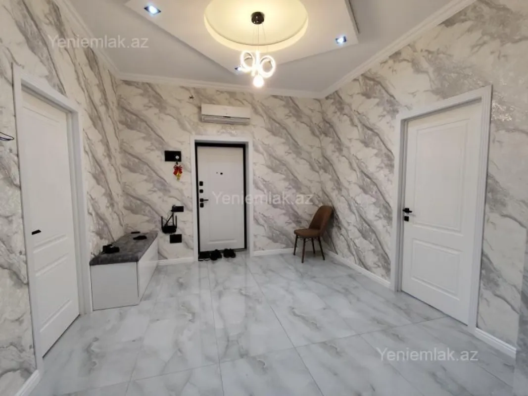 Satılır 3 otaqlı yeni tikili 110 m²