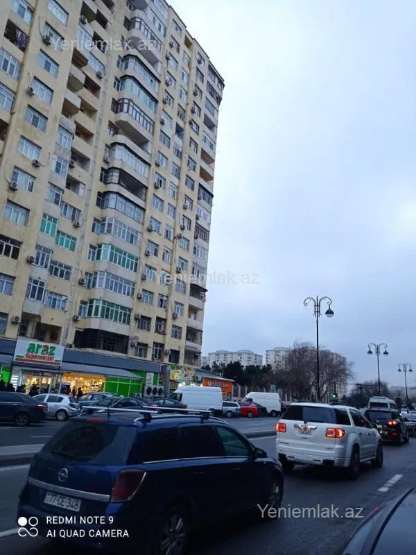 Satılır 3 otaqlı yeni tikili 110 m²