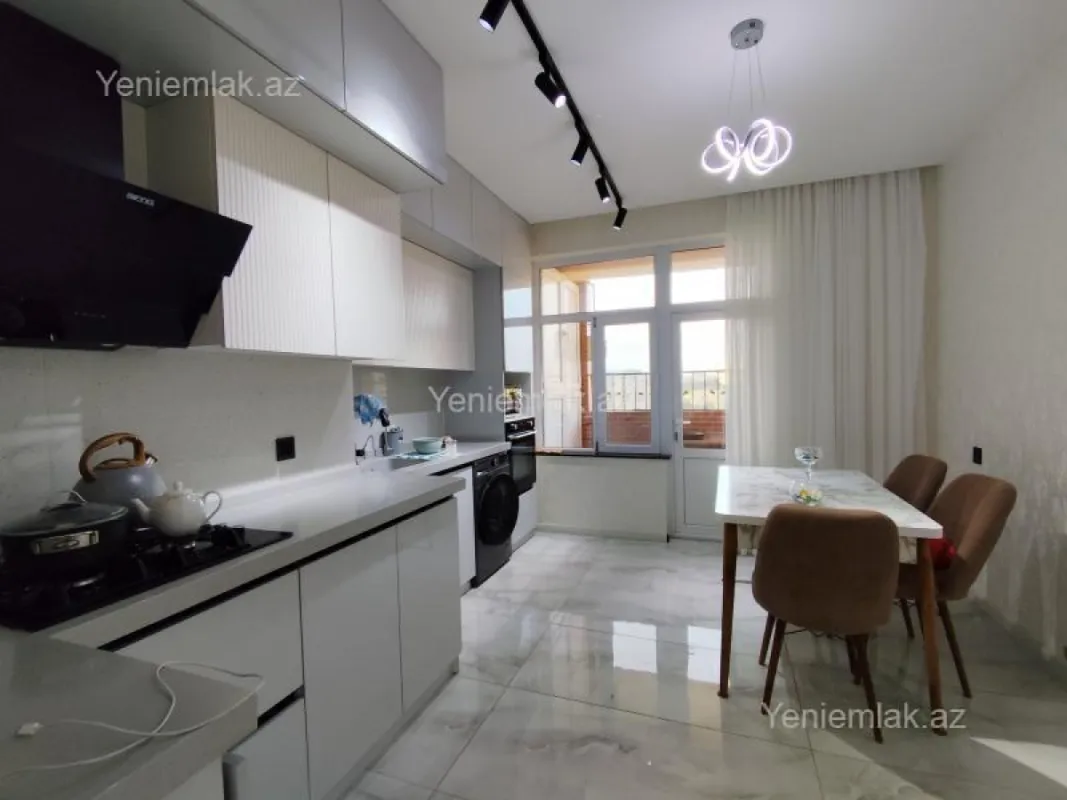 Satılır 3 otaqlı yeni tikili 110 m²