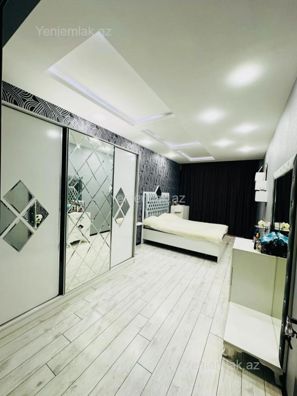 Satılır 3 otaqlı yeni tikili 133 m²