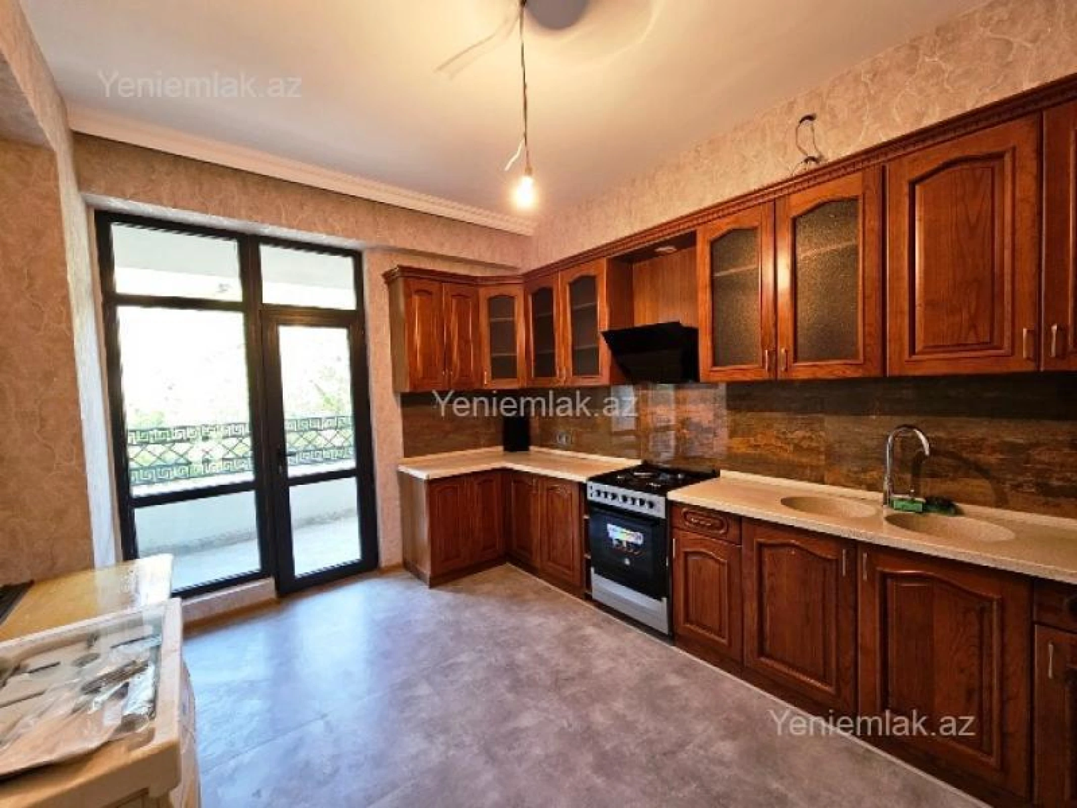 Satılır 2 otaqlı yeni tikili 81 m²