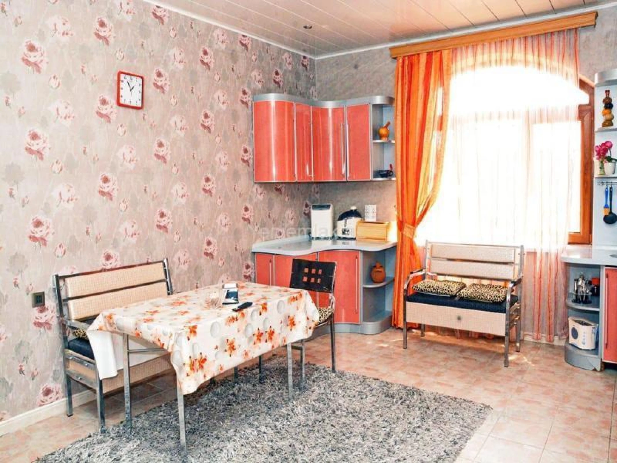 Satılır 6 otaqlı həyət evi 150 m²