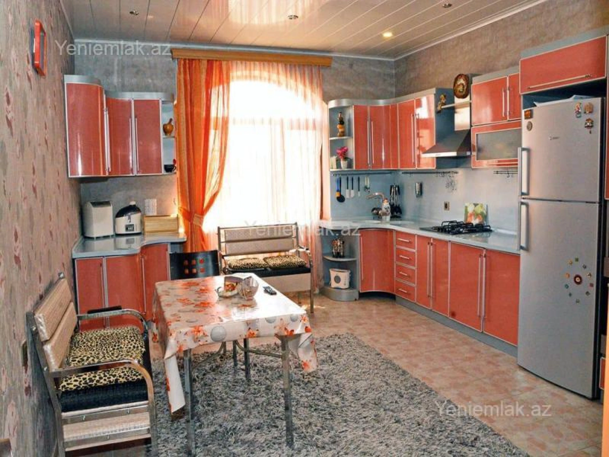Satılır 6 otaqlı həyət evi 150 m²