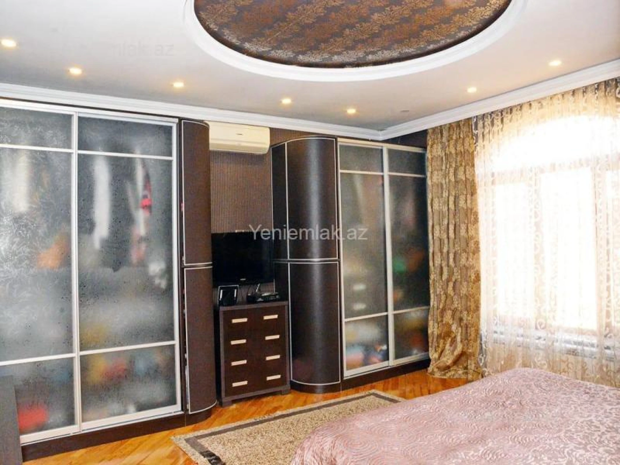 Satılır 6 otaqlı həyət evi 150 m²